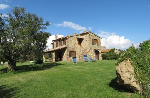 Pitigliano House | Experience Agriturismo Le Sorgenti with Oceanfront Views