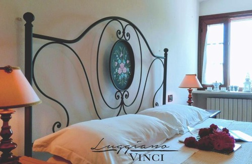 Vinci House | Inviting Agriturismo Luggiano: Pet-Friendly with Ocean Views