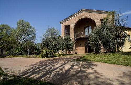 Monzambano House | Discover Agriturismo Lupo Bianco: 10/10 Guest Rated Retreat