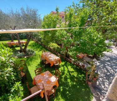 Sala Consilina Bed & Breakfast | Inviting Agriturismo Macchiapiede: Pet-Friendly Retreat