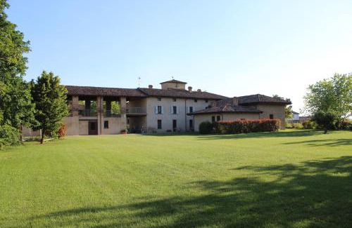 Pontenure House | Pet-Friendly Agriturismo Mancassola: Guest Rated 10/10