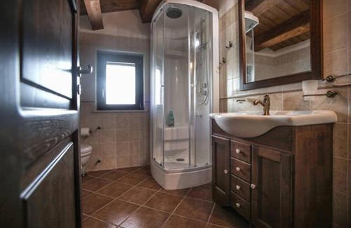 Santa Sofia dʼEpiro House | Discover Agriturismo Miracco: Pet-Friendly Retreat Awaits