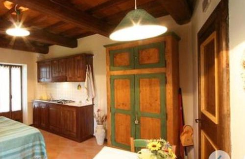 Nerbisci House | Relax at Agriturismo Monte Valentino: Pet Friendly & Pool