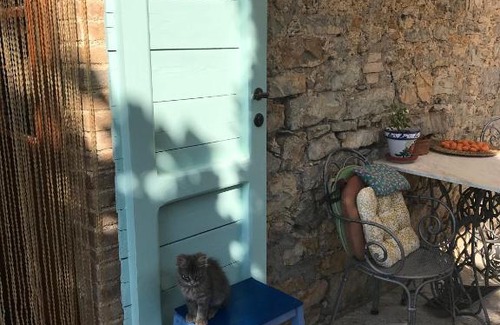 Semproniano House | Discover Agriturismo Montecchio: Oceanfront Family Escape