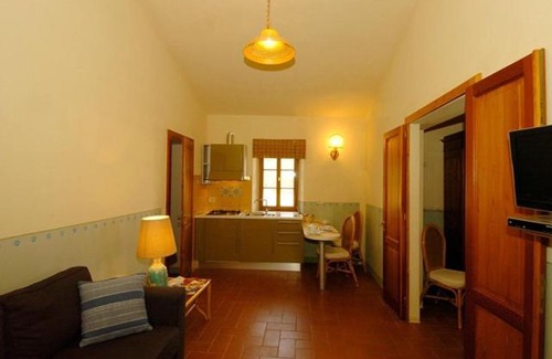 Semproniano House | Discover Agriturismo Montecchio: Oceanfront Family Escape