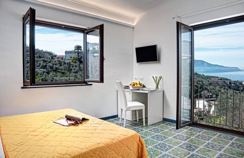 Schiazzano Other | Top-Rated Agriturismo Oleum with Pool and Breakfast Included