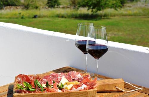 Posada House | Relax at Agriturismo Orvile: Pet-Friendly Retreat