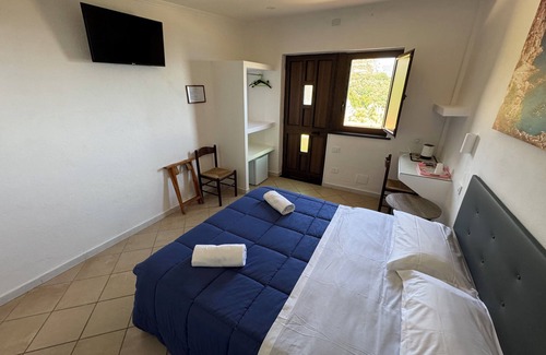 San Pietro House | Discover Agriturismo Piccolo Paradiso: Family-Friendly Retreat