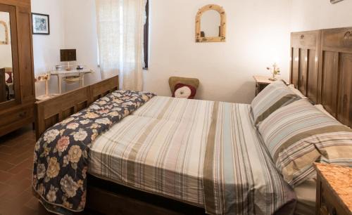 Marciano della Chiana House | Relaxing Agriturismo Podere Caggiolo with Pool & Ocean View