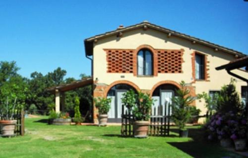 Montevarchi House | Explore Agriturismo Podere Luisa: Oceanfront Oasis with Spa
