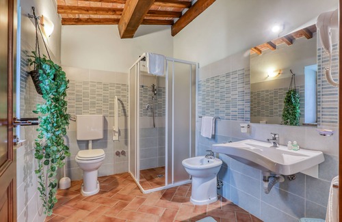 Radicofani Other | Tranquil Agriturismo Podere San Giorgio with Pool & Breakfast