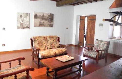 Bibbiena House | Cozy Agriturismo Poderi Minori with Pool & Pet-Friendly Stay