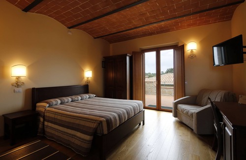 Pitigliano Other | Eco-Friendly Agriturismo Poggio al Tufo with Pool & Breakfast