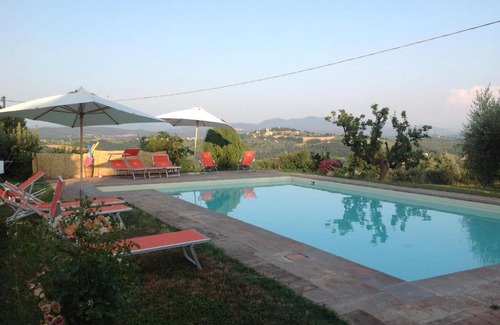 Amelia House | Discover Agriturismo Poggio Della Rosa: Pet-Friendly Retreat