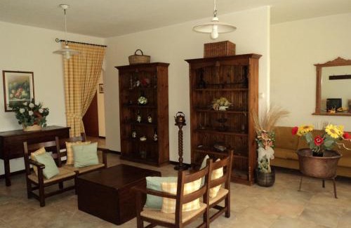 Farnese House | Relaxing Agriturismo Poggio Torreano with Pool & Ocean Views