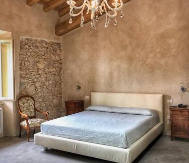 Monte House | Relaxing Agriturismo Pratello: Oceanfront Retreat with Pool
