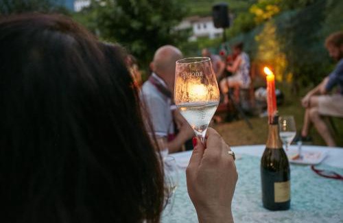 Valdobbiadene Bed & Breakfast | Charming Agriturismo Roccat: Family-Friendly with Hot Tub