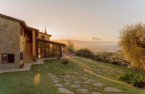 Montelaguardia House | Top-Rated Agriturismo San Felicissimo with Pool & Breakfast