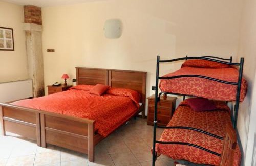 Bedizzole House | Charming Agriturismo SANGALLO: 9/10 Rated with Family Amenities