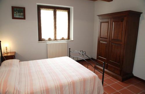 Montegridolfo House | Pet-Friendly Agriturismo Sant'Antonio with Hot Tub Access