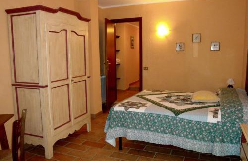 Monteluiano House | Idyllic Oceanfront Farm Stay Agriturismo Semidimela