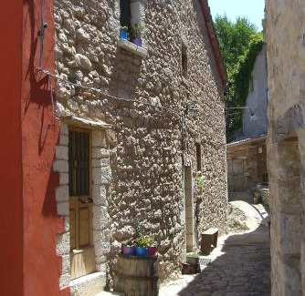 Cardella House | Discover Agriturismo Slowcanda: Pet-Friendly Retreat