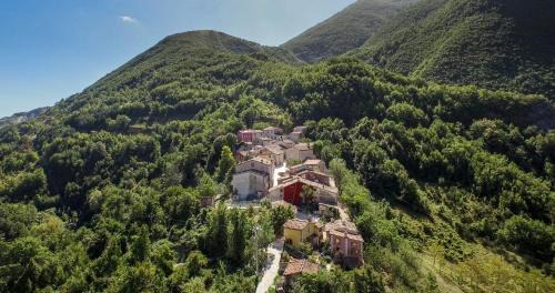 Cardella House | Discover Agriturismo Slowcanda: Pet-Friendly Retreat