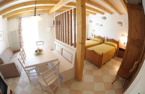 Rivoli Veronese House | Exceptional Agriturismo Sol De Montalto: Family & Pet Friendly
