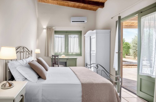 Noto Marina Other | Relax at Agriturismo Terra dei Limoni with Pool & Spa