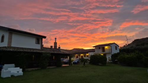San Demetrio Corone House | Pet-Friendly Retreat at Agriturismo Trappeto Vecchio