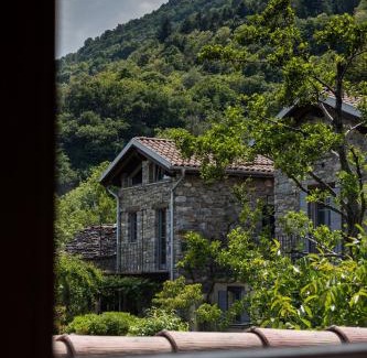 Pianello del Lario House | Beachfront Escape at Agriturismo Treterre - Rated 9.6/10
