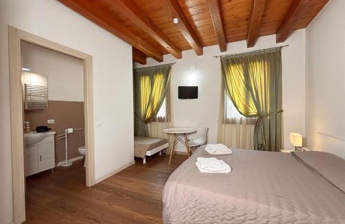 Villa di Molvena House | Relaxing Agriturismo Vecio Portico with Hot Tub & Kitchen
