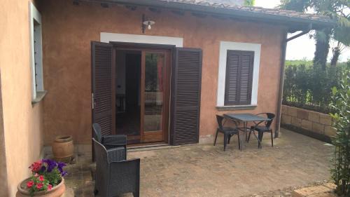 Corchiano Apartment | Discover Casa Max: Pet-Friendly Retreat with Pool Access