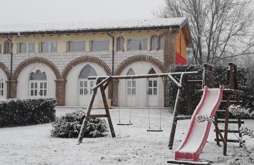 Rivoli Veronese Apartment | Discover Agriturismo Villa Stella with Oceanfront Amenities