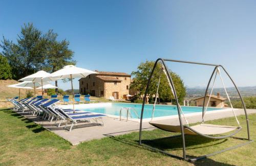 Bivio Lugnano House | Relax at Agriturismo Villalugnano: Pool & Breakfast Included
