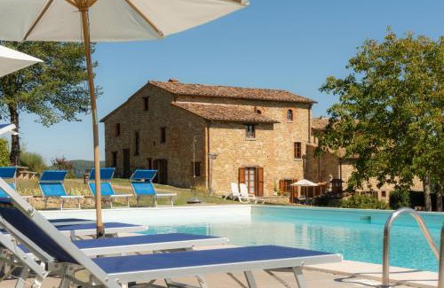 Bivio Lugnano House | Relax at Agriturismo Villalugnano: Pool & Breakfast Included