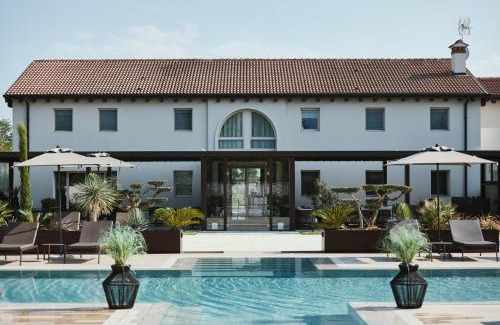Trevignano House | Discover Agriturismo Zapparè: Oceanfront Farm Hotel Bliss