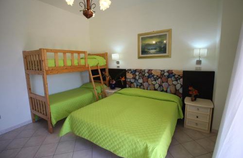 Marina di Casal Velino House | Discover Agriturismo Zio Cristoforo: Pet-Friendly Retreat