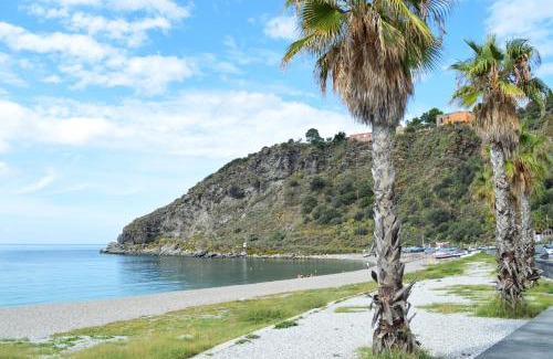 Barcellona Pozzo di Gotto Bed & Breakfast | Agrodolce: Family and Pet-Friendly Getaway with Great Reviews