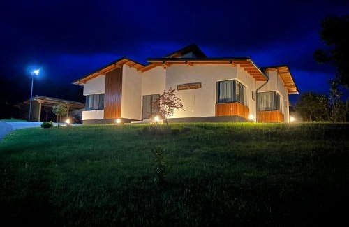 Baia-Sprie House | Guest Favorite: Agropensiunea La Gradina - 4-Star Retreat