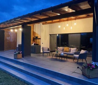 Baia-Sprie House | Guest Favorite: Agropensiunea La Gradina - 4-Star Retreat