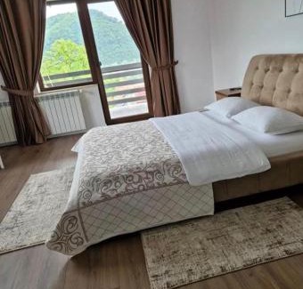 Rebrisoara House | Charming Agropensiunea La Uța: 4-Star Pet-Friendly Retreat