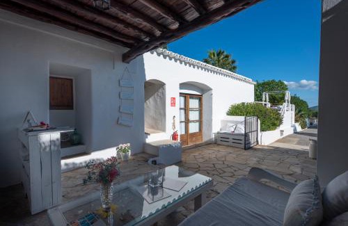 Santa Eulalia del Rio House | Relaxing Agroturismo Can Cosmi Prats with Ocean Views