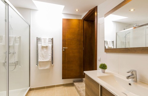 Ses Alqueries House | Relax at Sa Torre de Santa Eugènia with Pool & Ocean Views