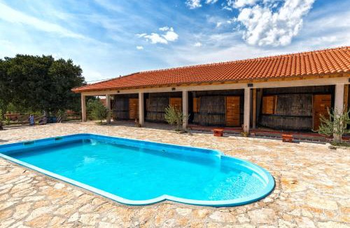 Razvode Bed & Breakfast | Relax at Agroturizam Duvančić - 4-Star Oceanfront Retreat