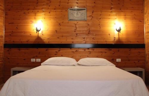 Mbrostar-Urë House | Discover Oceanfront Comfort at Agroturizem Bylis