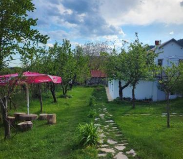 Sakës House | Agroturizem Devin