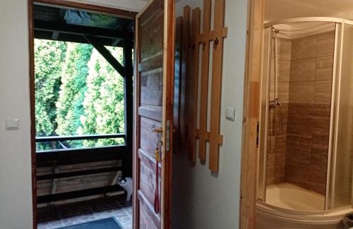 gmina Kunow House | Family-Friendly Agroturystyka Camp4x4 with Kitchen Access