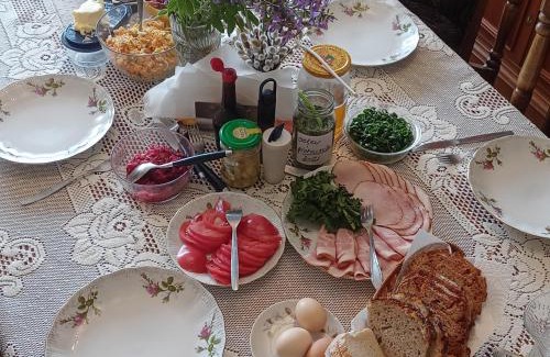 gmina Tuchow House | Pet-Friendly Agroturystyka Janiczek: Family Getaway Awaits!