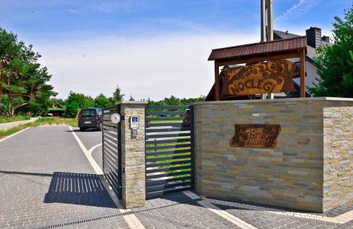 Beczkow House | Family-Friendly Agroturystyka Nad Stawem with Kitchen Amenities